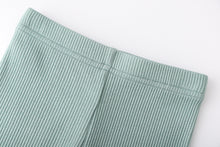 サボテン柄　リブ素材 長袖ルームウェア パジャマ 子供　パジャマ　ルームウェア